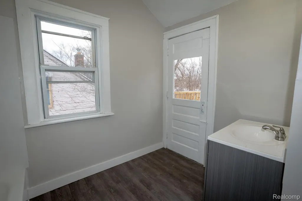 15363 Turner Street Detroit City MI 48238