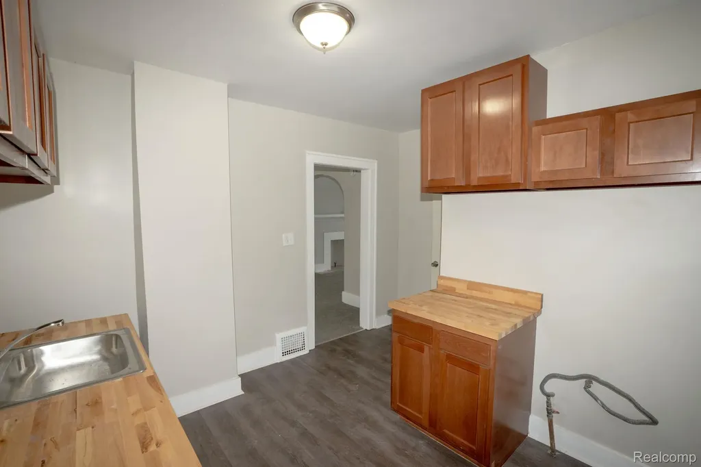 15363 Turner Street Detroit City MI 48238