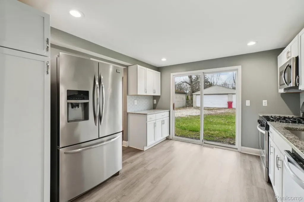 24784 Trombley Street Harrison Charter Township MI 48045