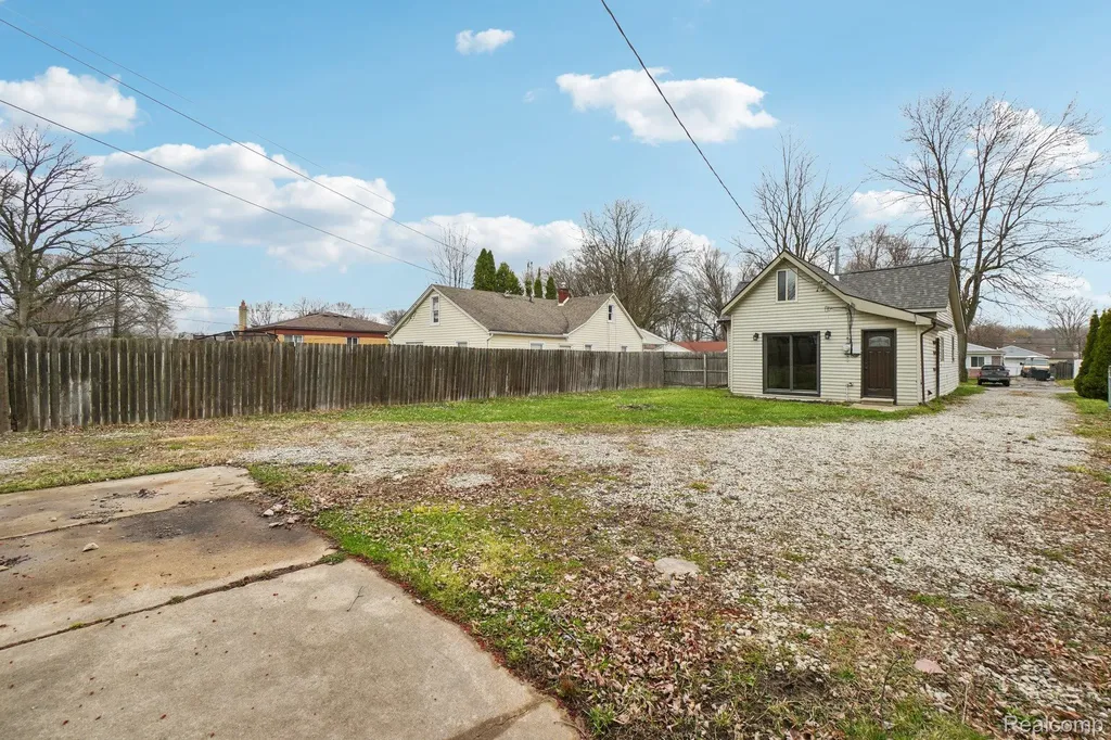 24784 Trombley Street Harrison Charter Township MI 48045