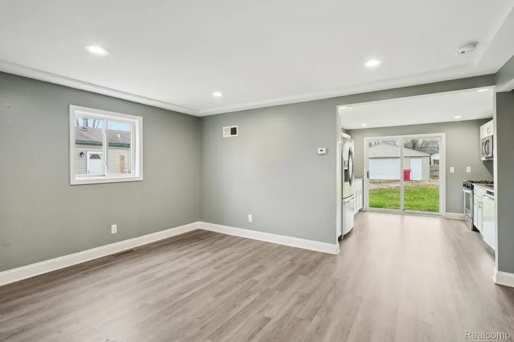 24784 Trombley Street Harrison Charter Township MI 48045