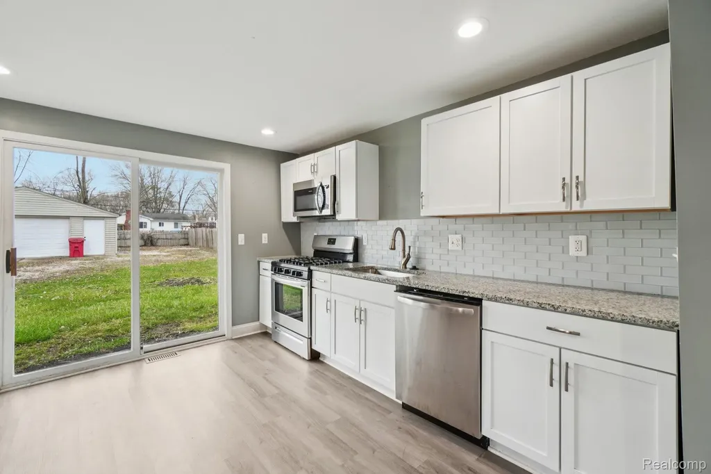 24784 Trombley Street Harrison Charter Township MI 48045