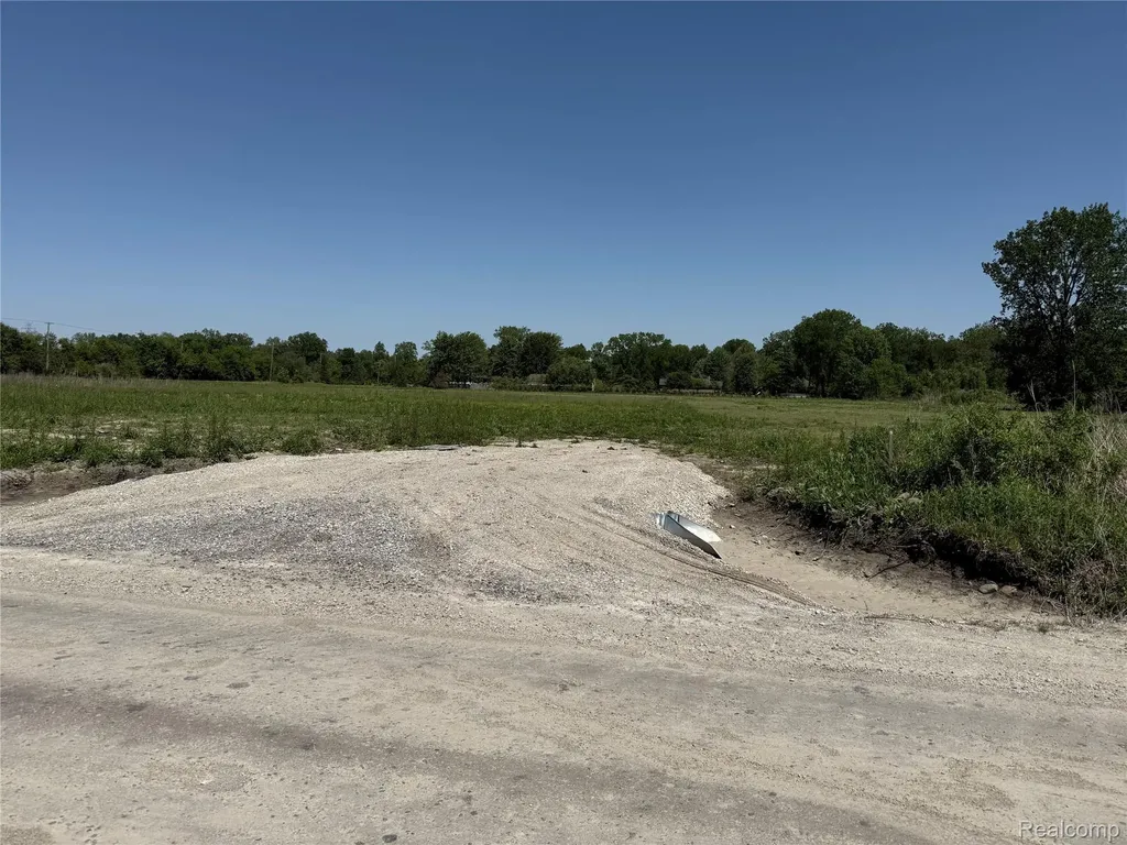 62888 E Schoenherr SE 29 Mile Road E Washington Township MI 48094