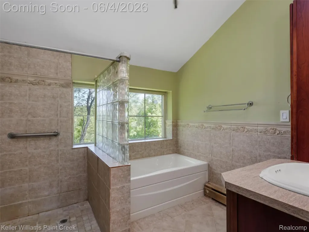 1150 N Livernois Road Rochester Hills City MI 48306