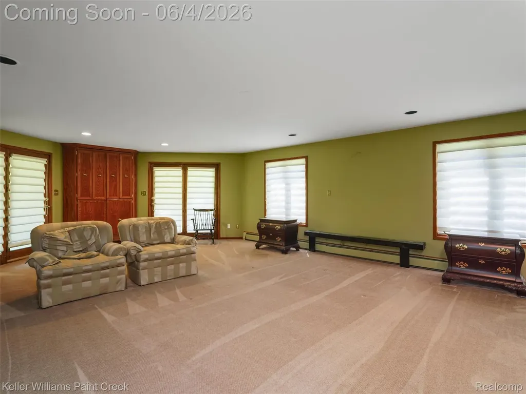 1150 N Livernois Road Rochester Hills City MI 48306