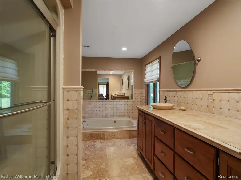 1150 N Livernois Road Rochester Hills City MI 48306