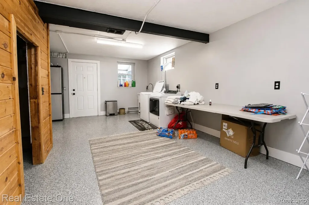1325 S Hospital Road Waterford Charter Township MI 48327