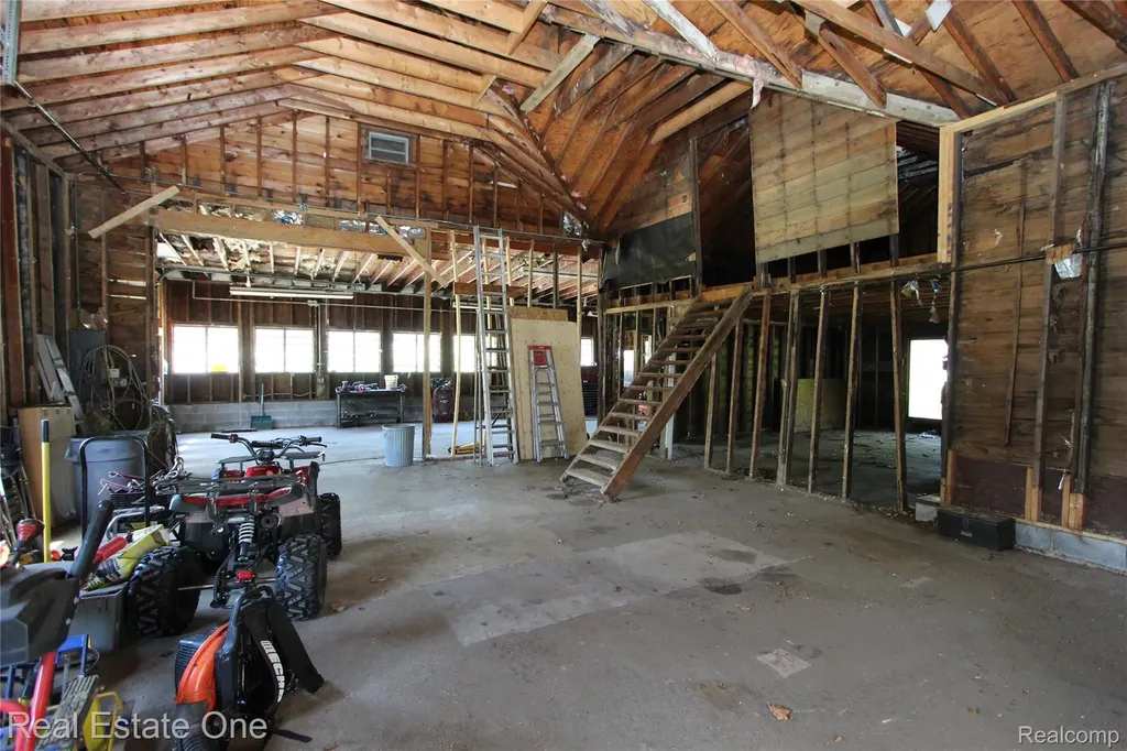 1325 S Hospital Road Waterford Charter Township MI 48327