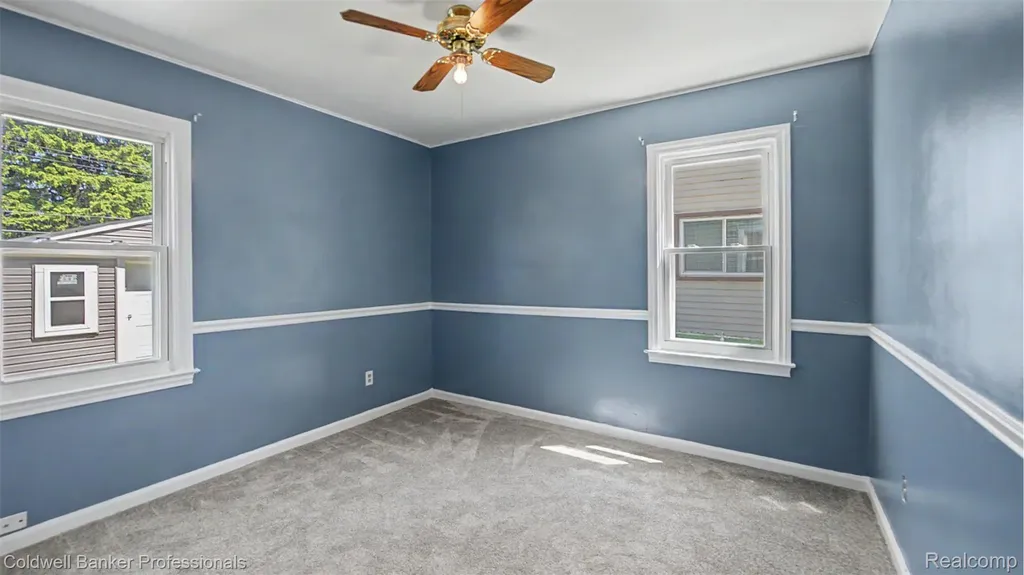 23836 Rosalind Avenue Eastpointe City MI 48021