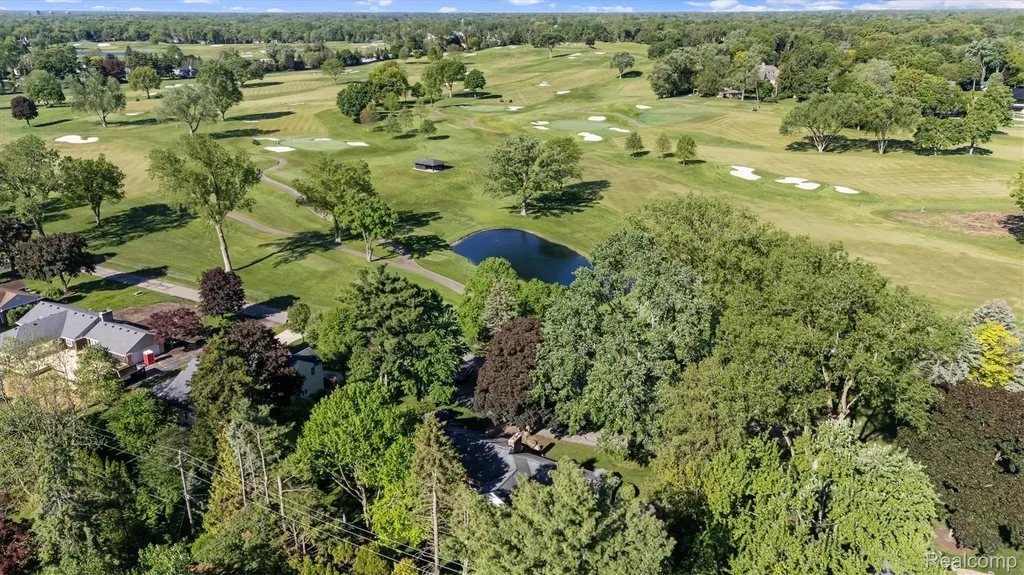 6121 Golfview Drive Bloomfield Hills City MI 48301