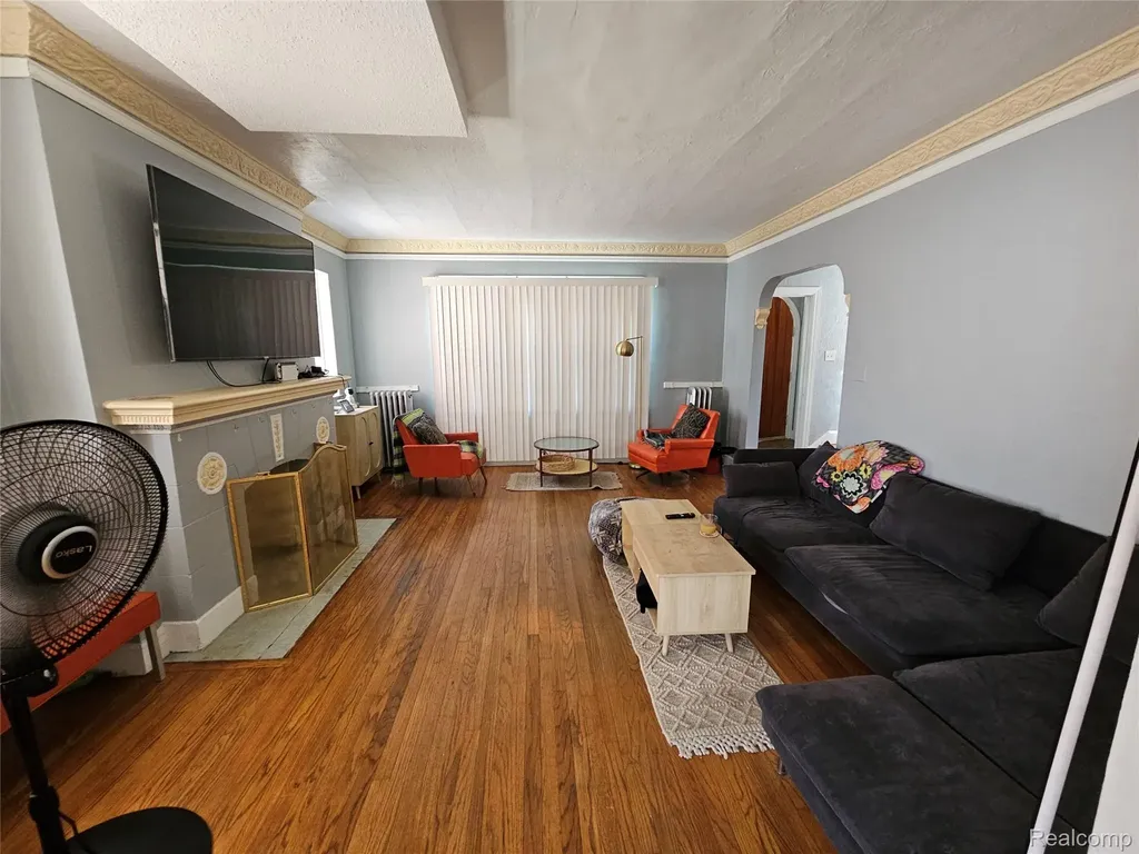 17371 Pennington Drive Detroit City MI 48221