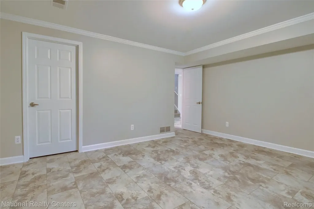 713 Woodcreek Circle Saline City MI 48176