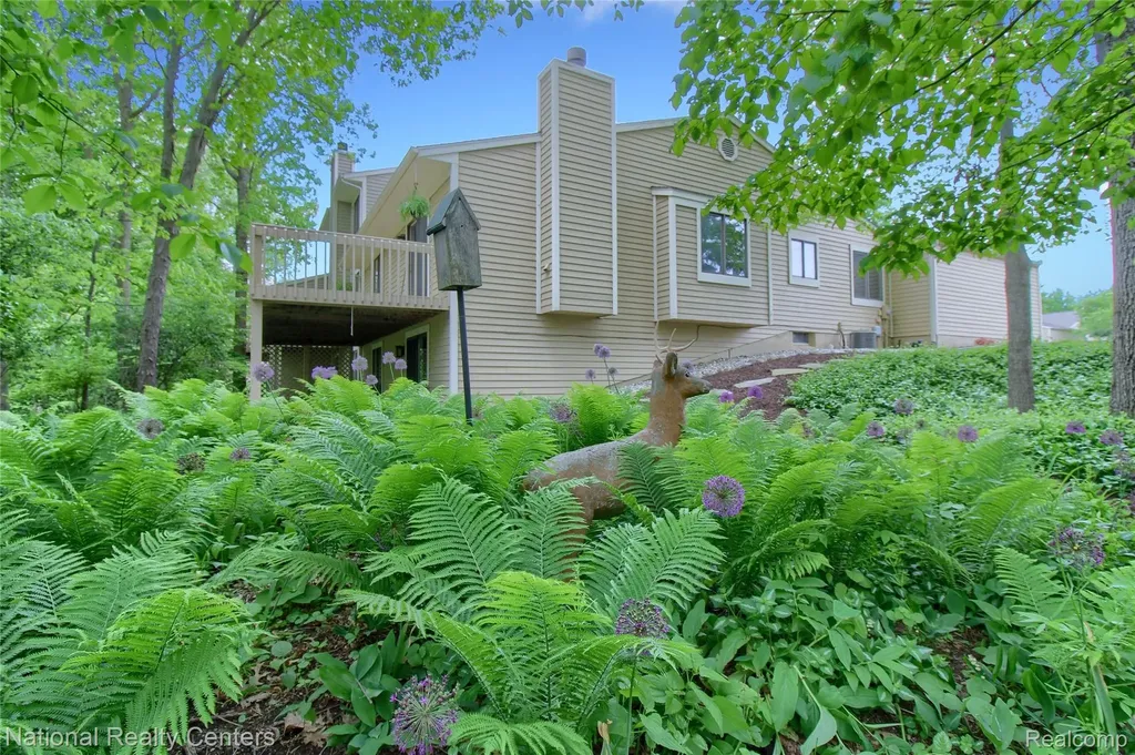 713 Woodcreek Circle Saline City MI 48176