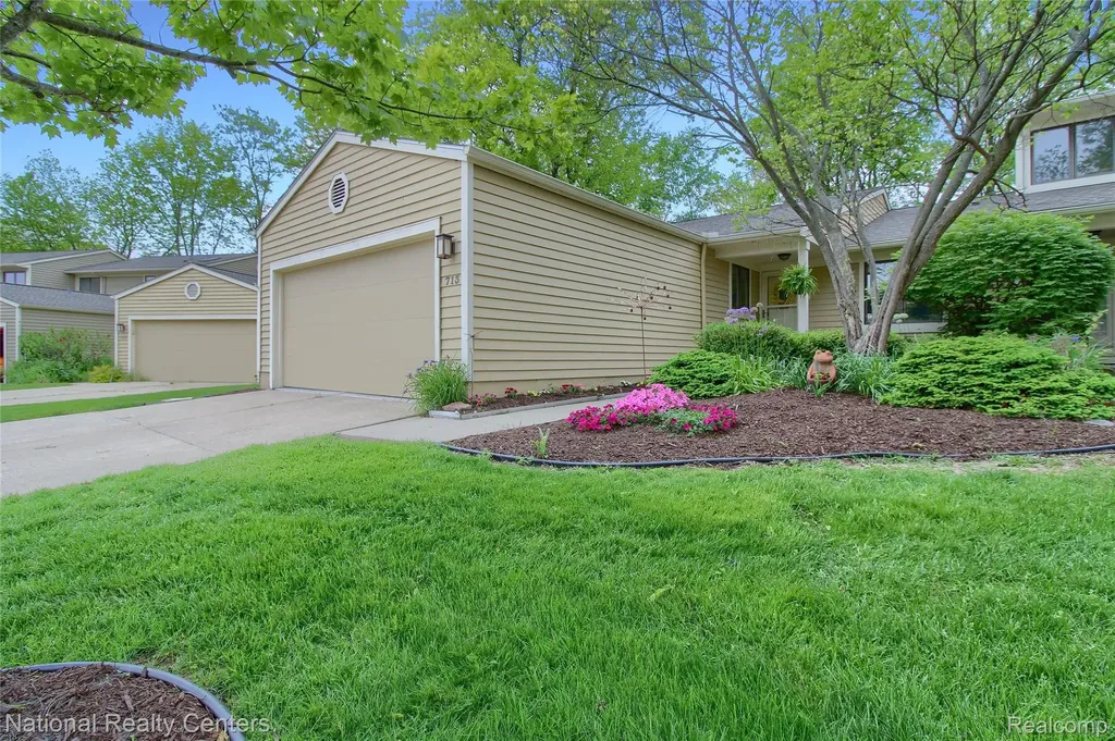 713 Woodcreek Circle Saline City MI 48176