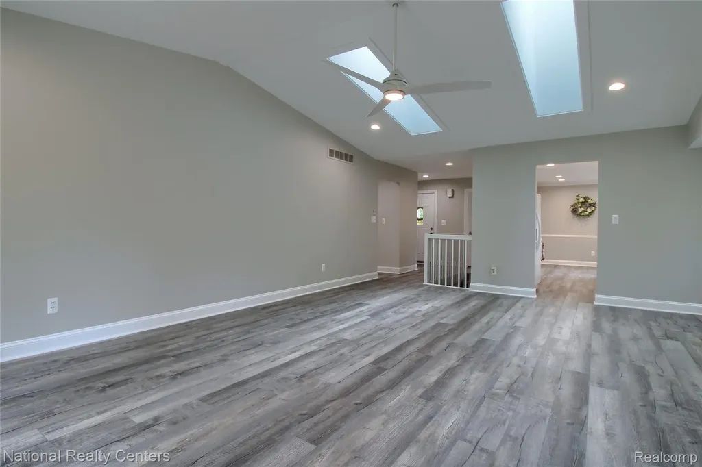 713 Woodcreek Circle Saline City MI 48176