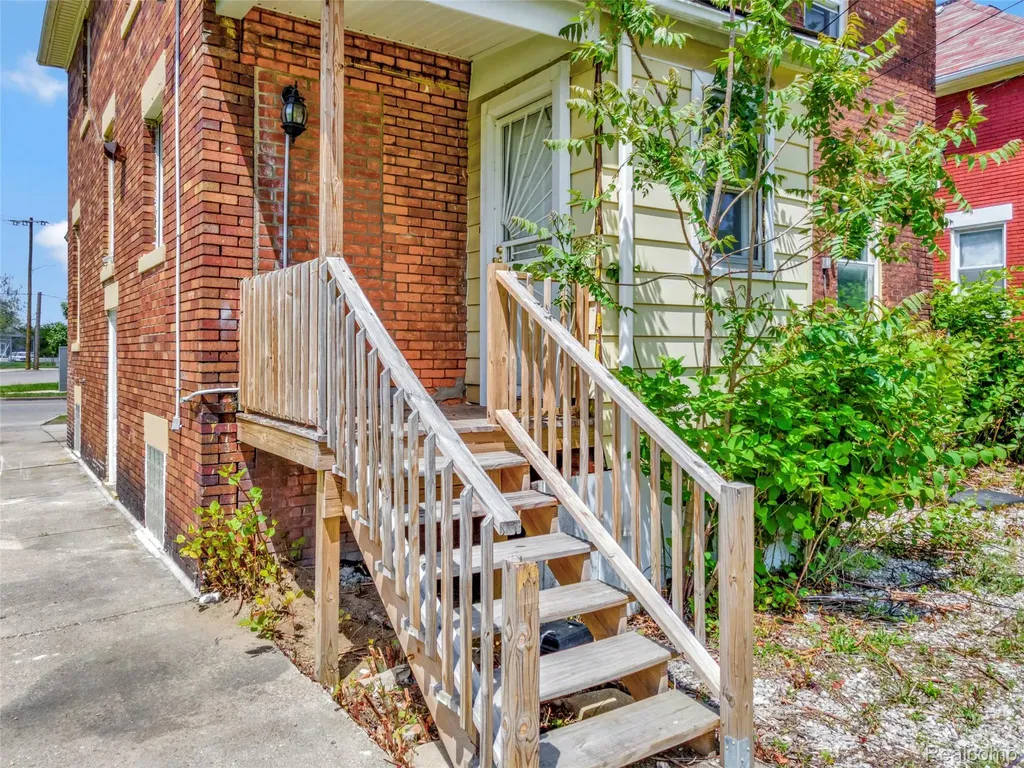 216 Holbrook Street Detroit City MI 48202