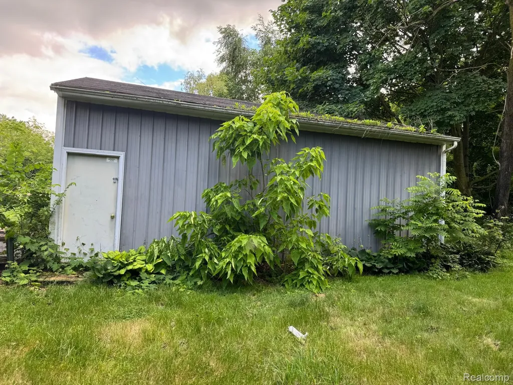 2609 Bertha Avenue Flint Charter Township MI 48504