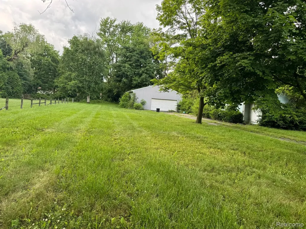 2609 Bertha Avenue Flint Charter Township MI 48504