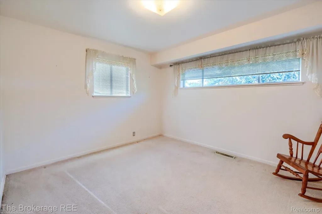 2822 Epsilon Trail Flint City MI 48506