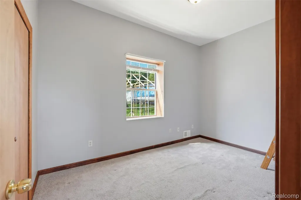 5634 Chicago Road Warren City MI 48092