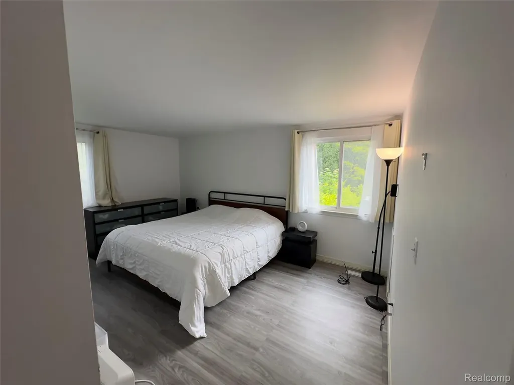 3757 Oxley Drive Troy City MI 48083