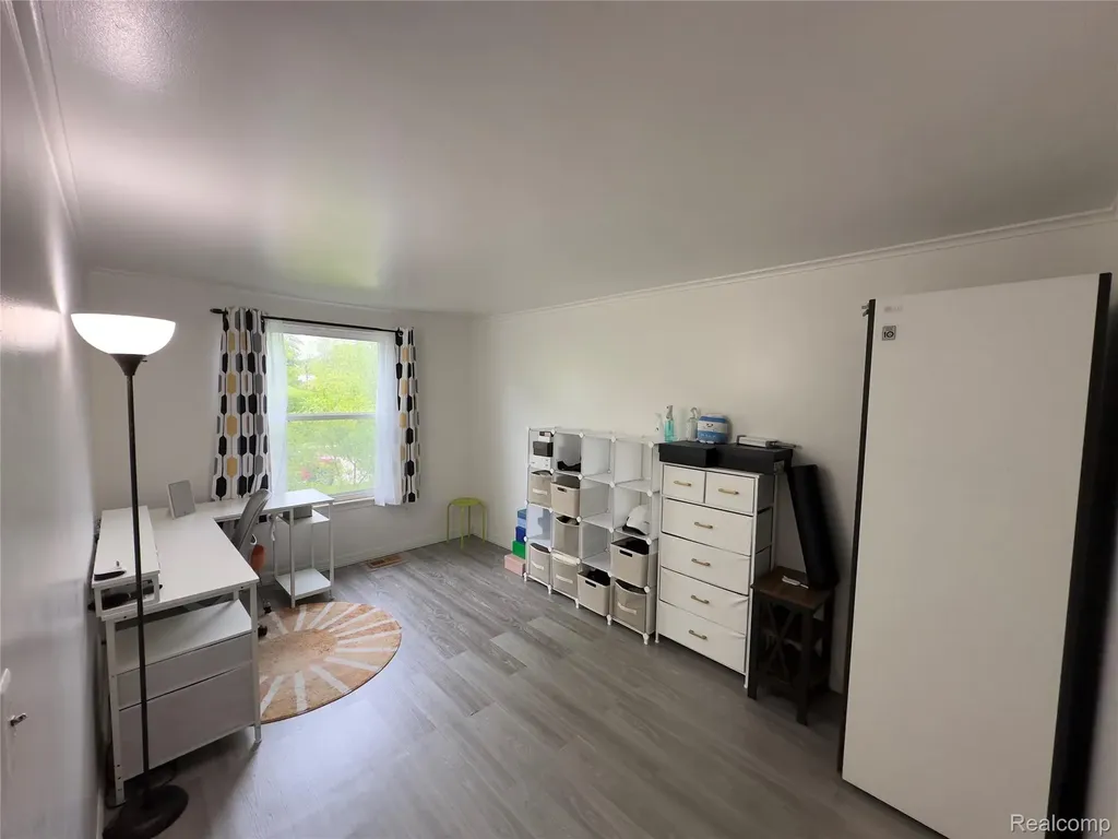 3757 Oxley Drive Troy City MI 48083