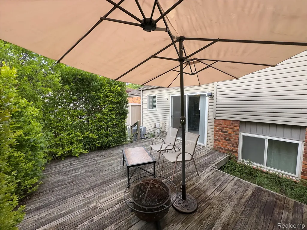 3757 Oxley Drive Troy City MI 48083