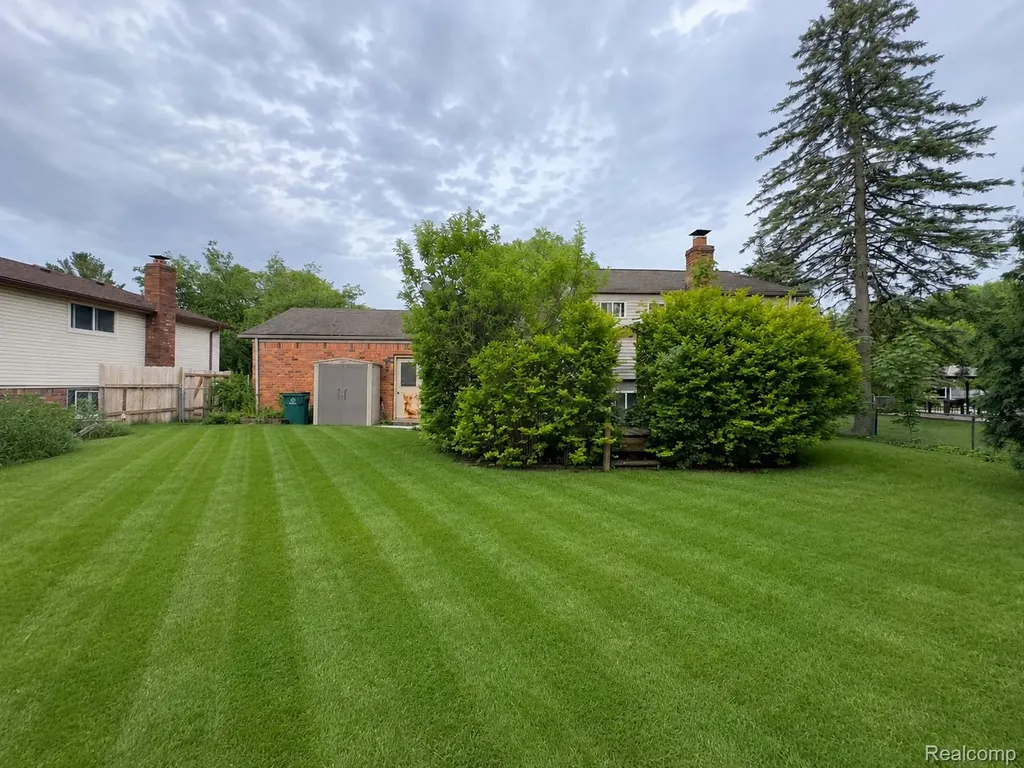 3757 Oxley Drive Troy City MI 48083
