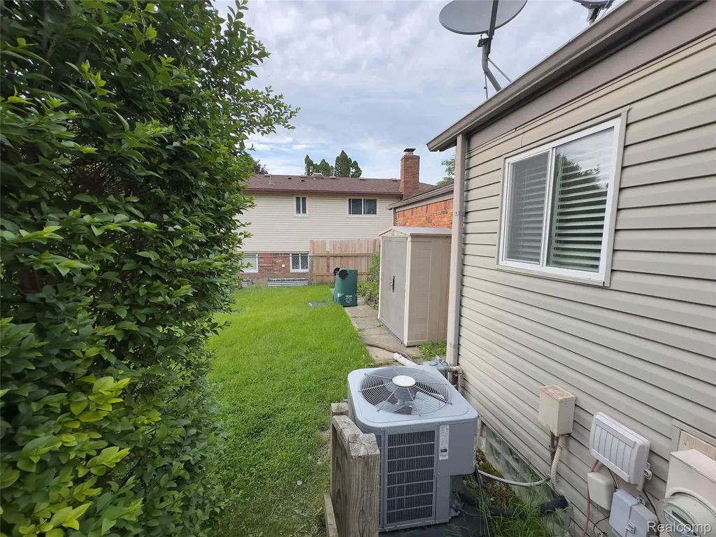 3757 Oxley Drive Troy City MI 48083