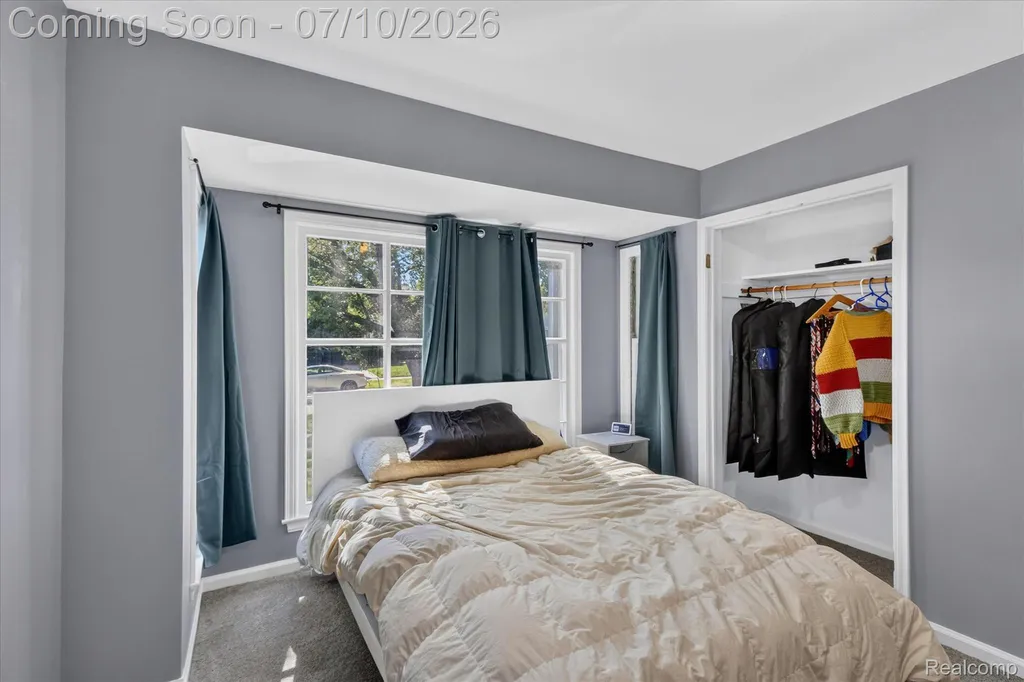 17125 Lennane Redford Charter Township MI 48240