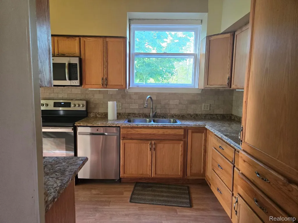 812 Academy Road Holly Township MI 48442