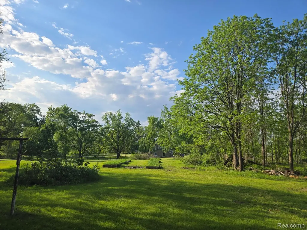 812 Academy Road Holly Township MI 48442