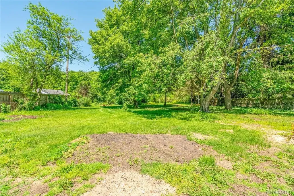 40036 E Huron River Drive Van Buren Charter Township MI 48111