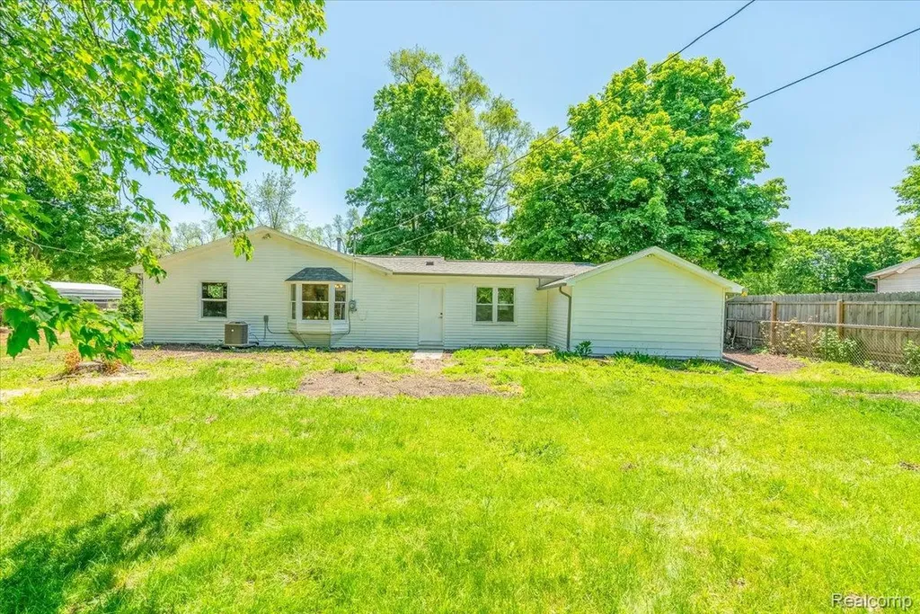 40036 E Huron River Drive Van Buren Charter Township MI 48111