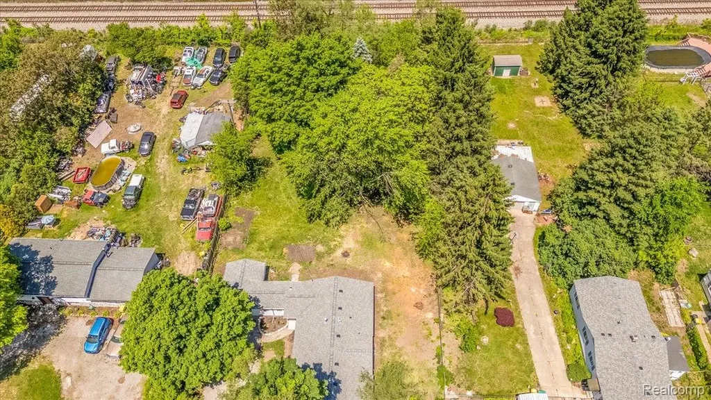 40036 E Huron River Drive Van Buren Charter Township MI 48111