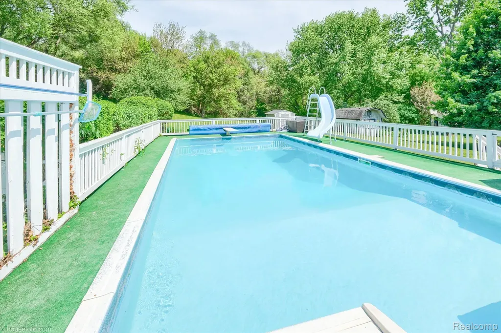 3395 Sandy Shore Drive Metamora Village MI 48455
