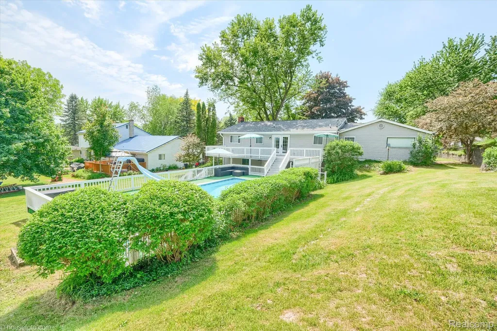 3395 Sandy Shore Drive Metamora Village MI 48455