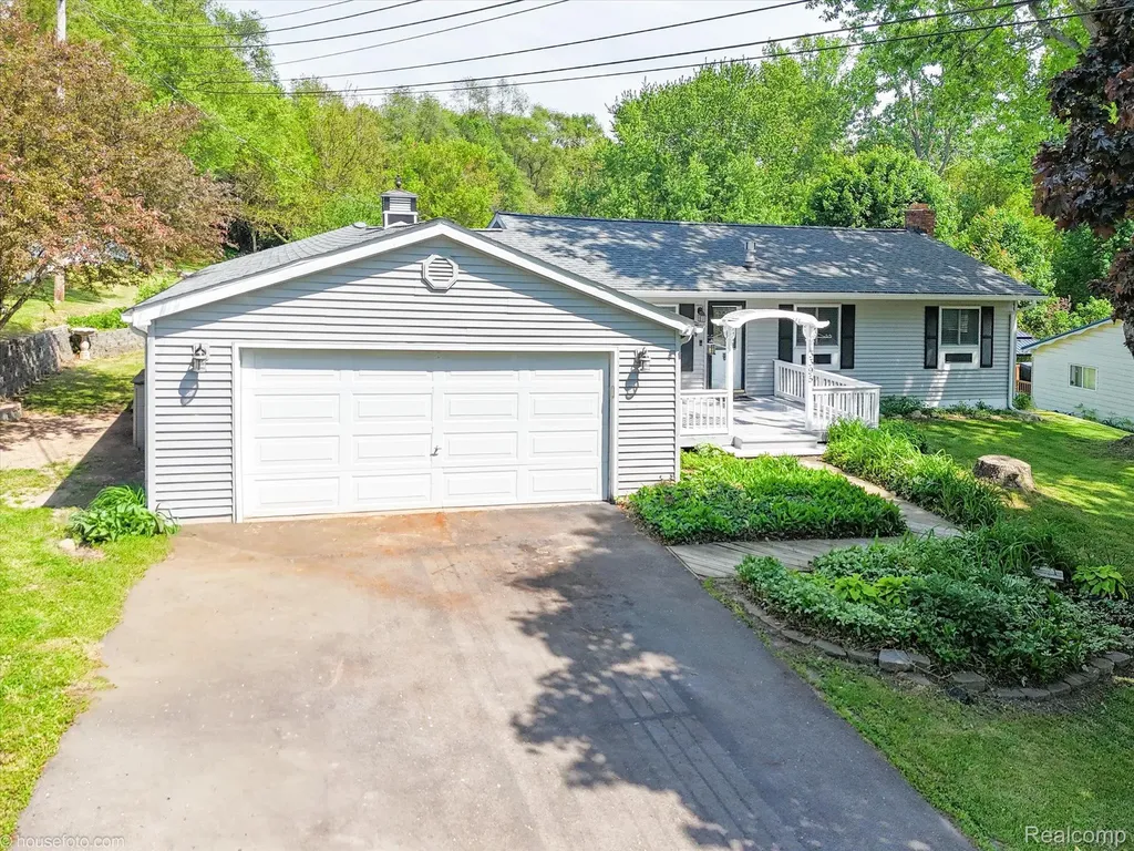 3395 Sandy Shore Drive Metamora Village MI 48455