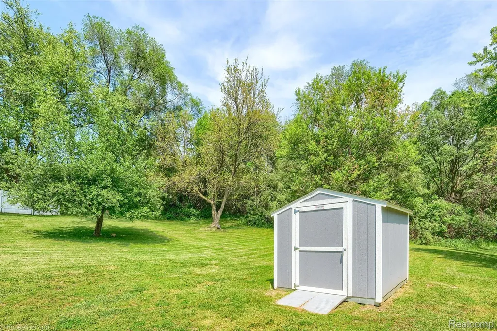 3395 Sandy Shore Drive Metamora Village MI 48455