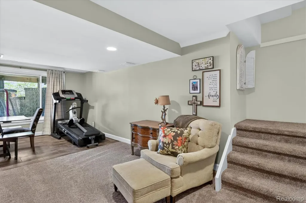 3860 E Commerce Road Commerce Charter Township MI 48382