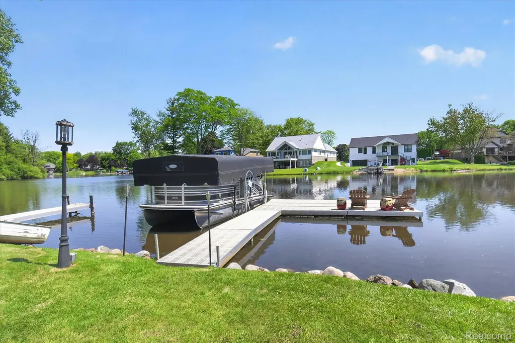 3860 E Commerce Road Commerce Charter Township MI 48382