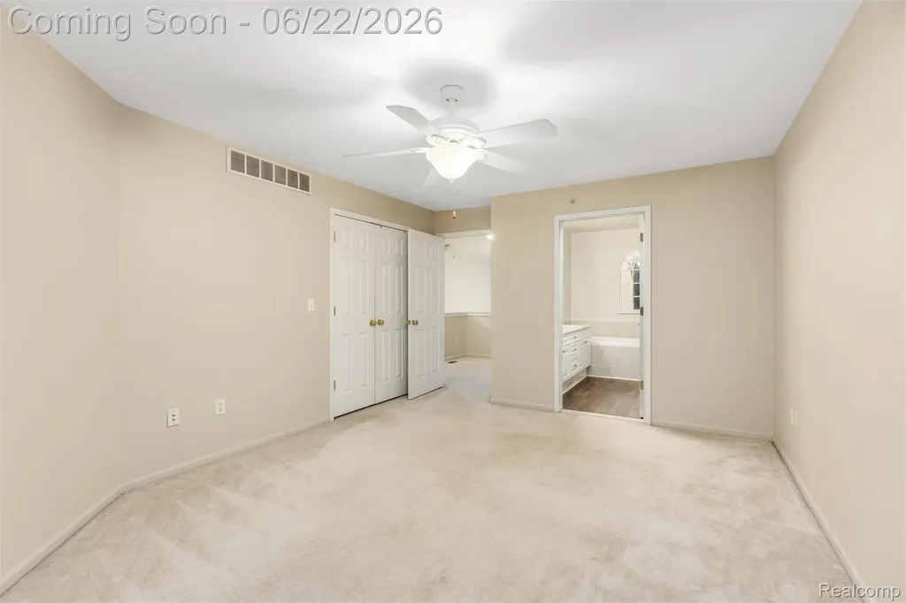 11 N Squirrel Road Auburn Hills City MI 48326