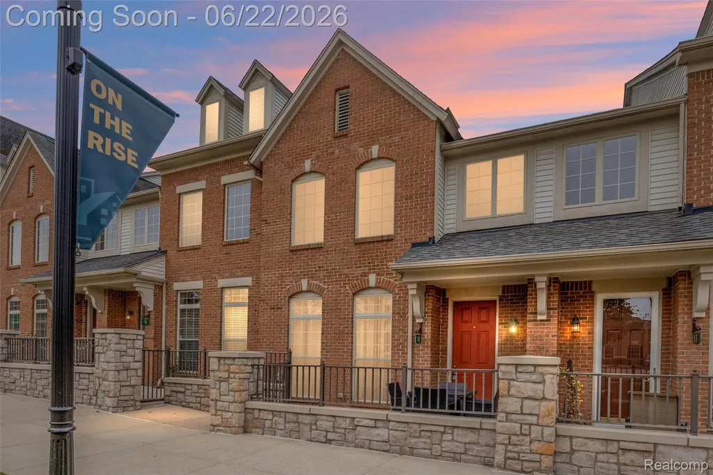11 N Squirrel Road Auburn Hills City MI 48326