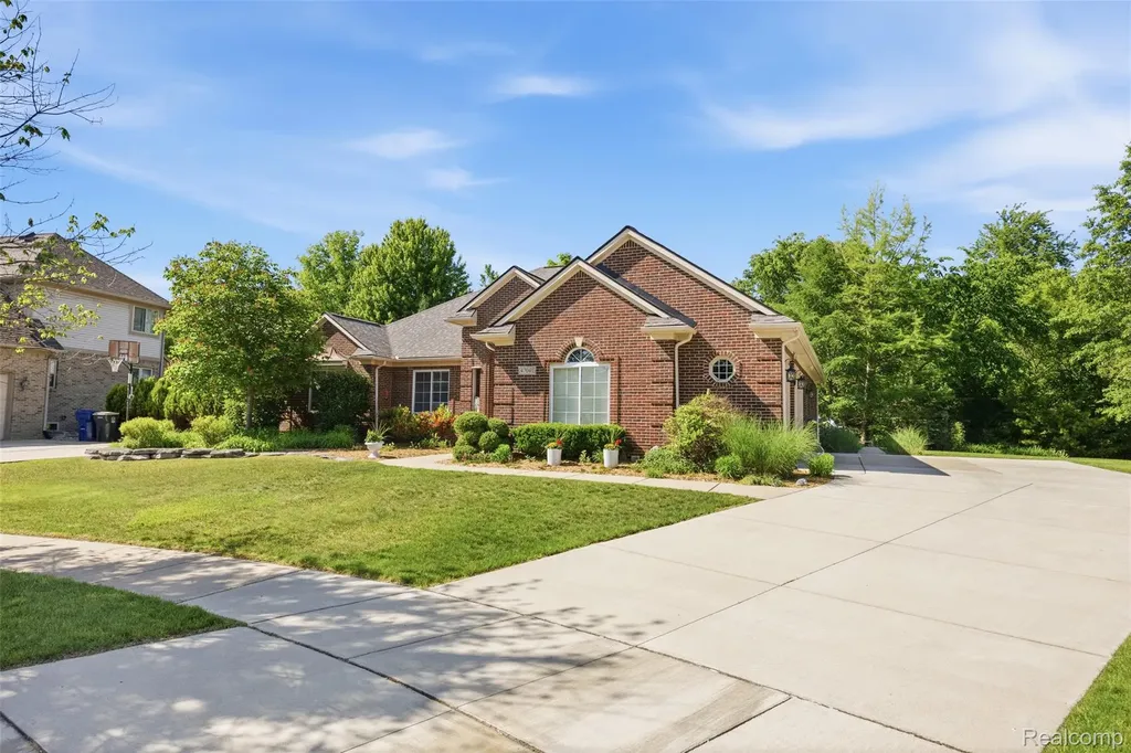47041 Hidden River Circle N Canton Charter Township MI 48188