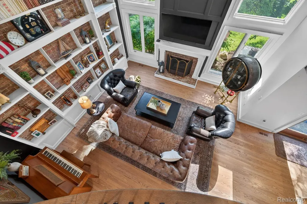 371 Lone Pine Circle Rochester City MI 48307