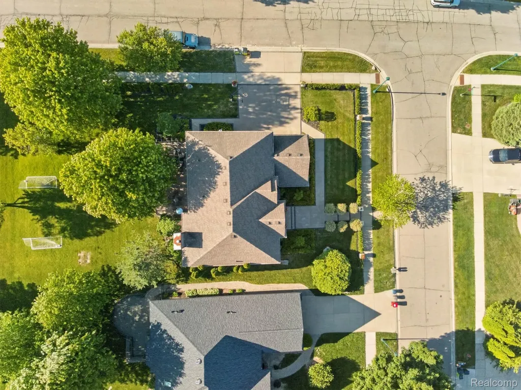 371 Lone Pine Circle Rochester City MI 48307