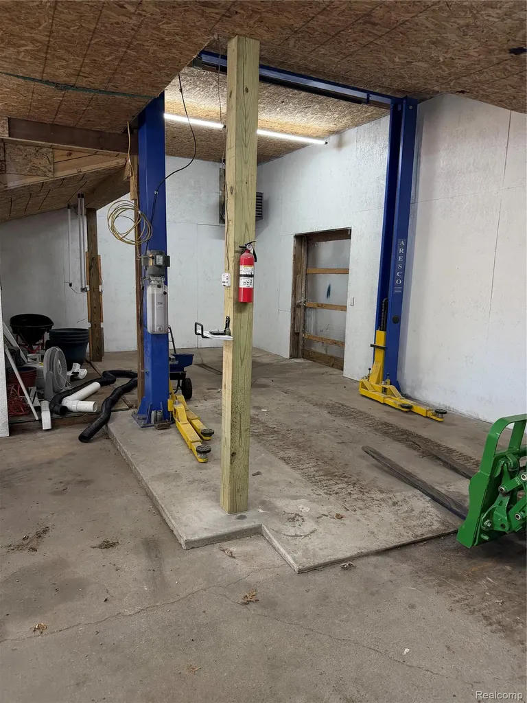 1246 House Road Leroy Township MI 48892