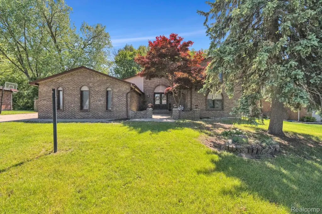18823 Millar Road Clinton Charter Township MI 48036