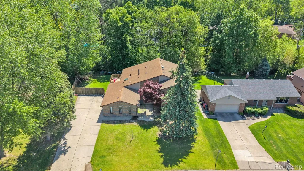 18823 Millar Road Clinton Charter Township MI 48036