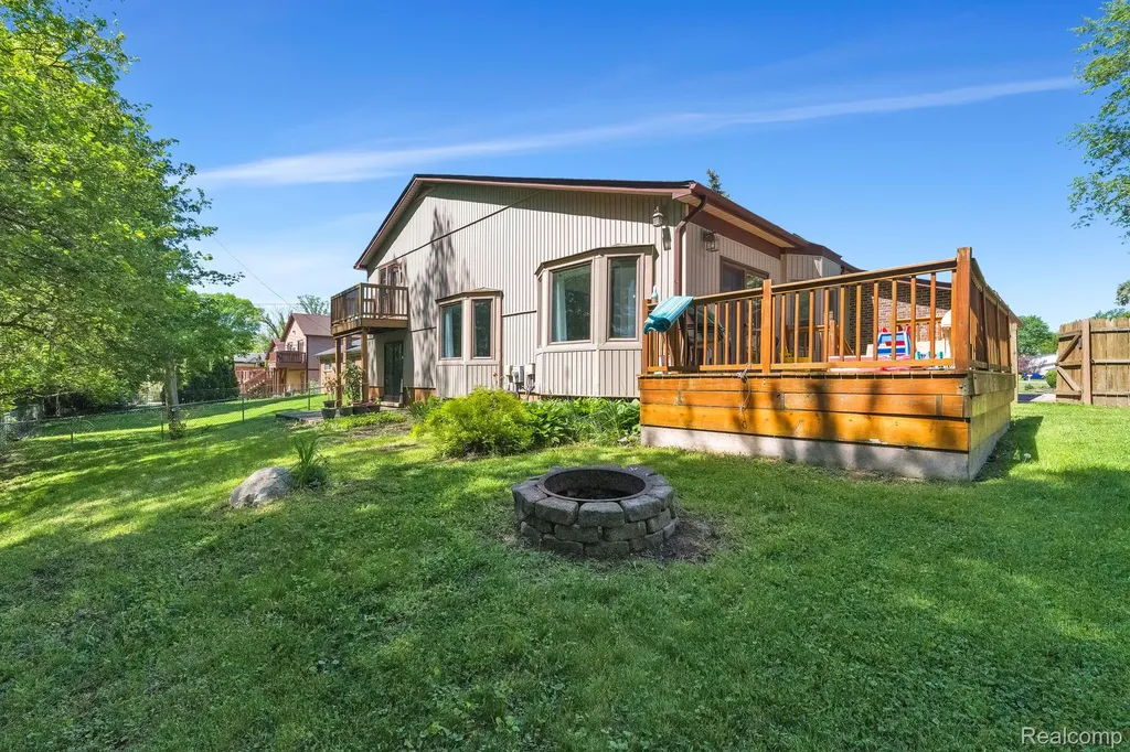 18823 Millar Road Clinton Charter Township MI 48036